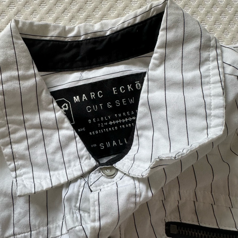 Men’s button-down size small - Picture 3 of 4